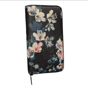 LOVE & LORE Wallet
